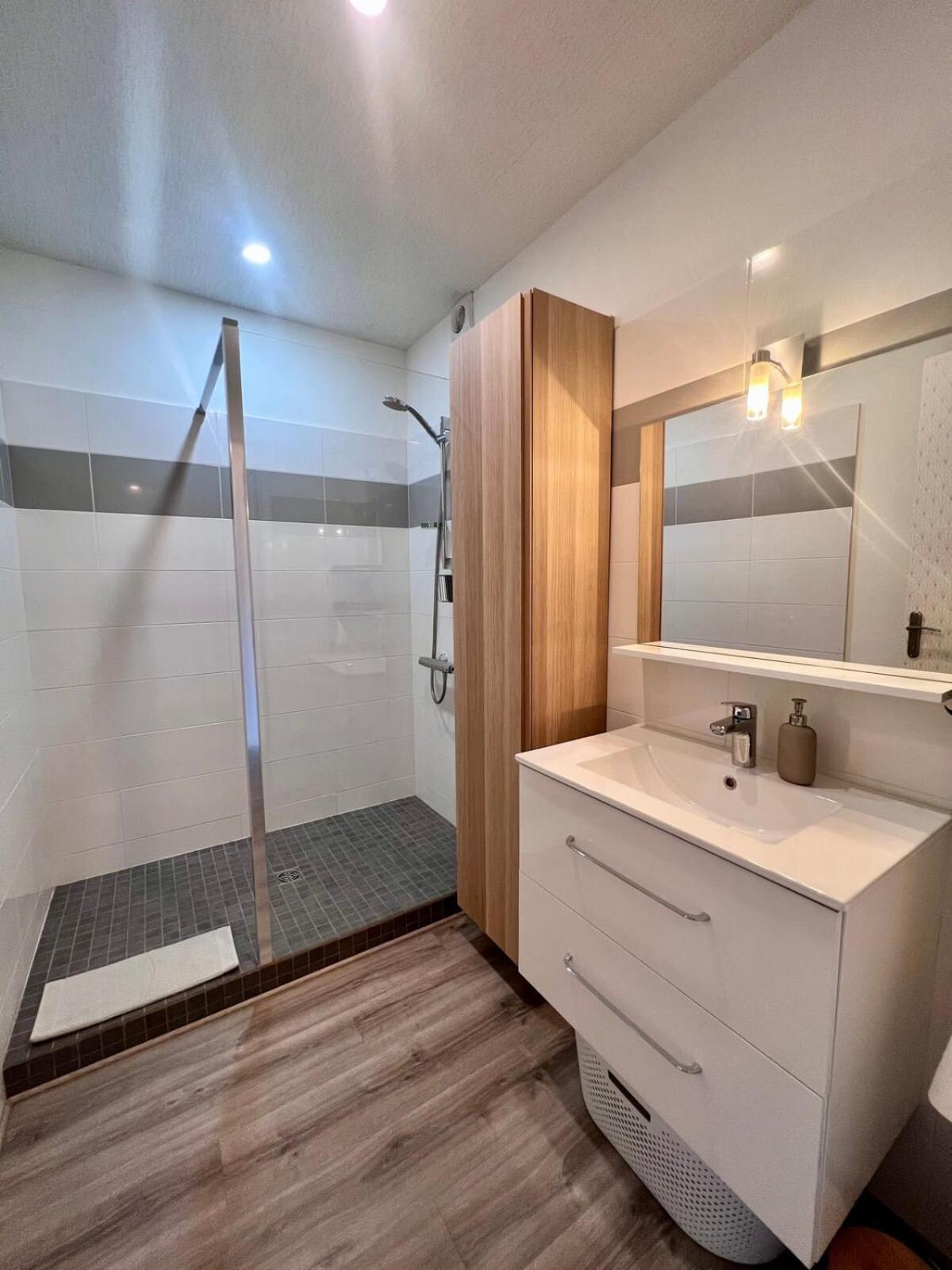 Casa Bert - T2 Avec Parking&Balcon En Centre Ville Brive-la-Gaillarde Esterno foto